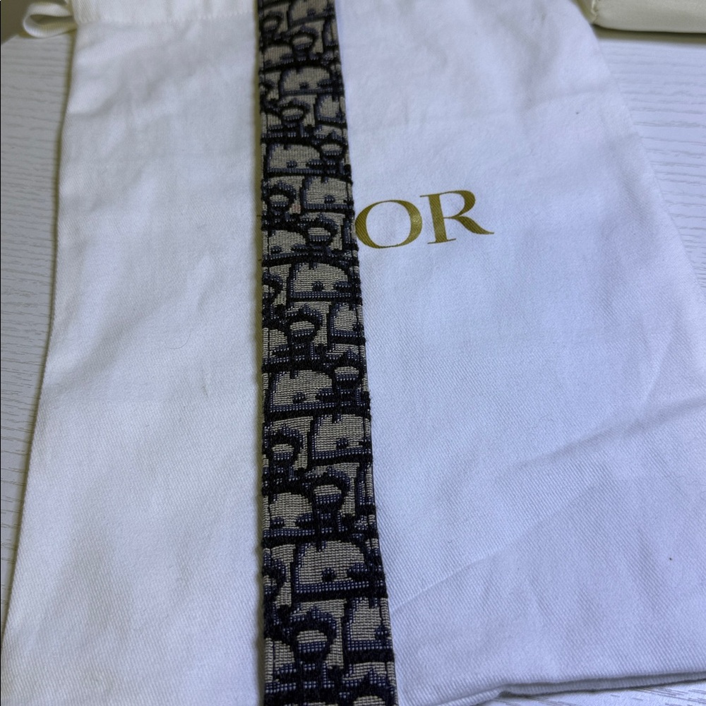 CHRISTIAN DIOR
Oblique 30 Montaigne 35mm Belt - Picture 4 of 8